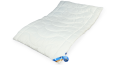 Leicht-Bettdecke Ocean Blue 200x220 mit ergonomischer Körpersteppung und Randrolle