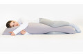 Das Seitenschläferkissen BodySleep sorgt für eine ergonomisch korrekte Position in der Seitenlage.